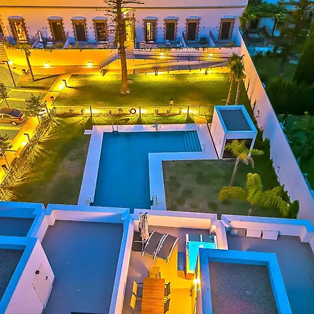 Jacuzzi & Pool House W Rooftop Terrace, Garden Bbq