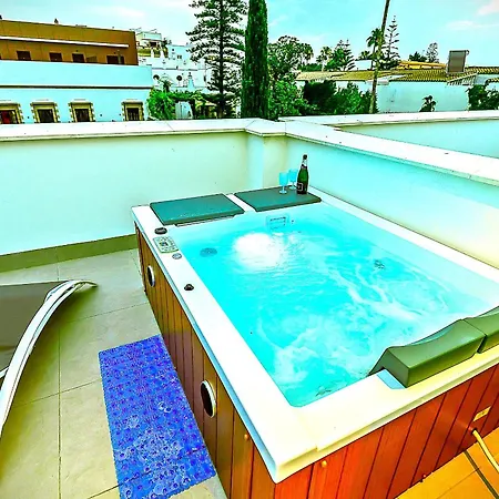 Jacuzzi & Pool House W Rooftop Terrace, Garden Bbq Holiday home *